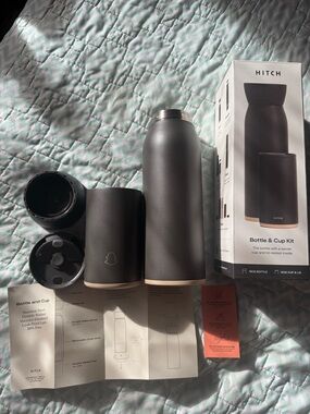 Hitch bottle and cup kit with Snapchat logo